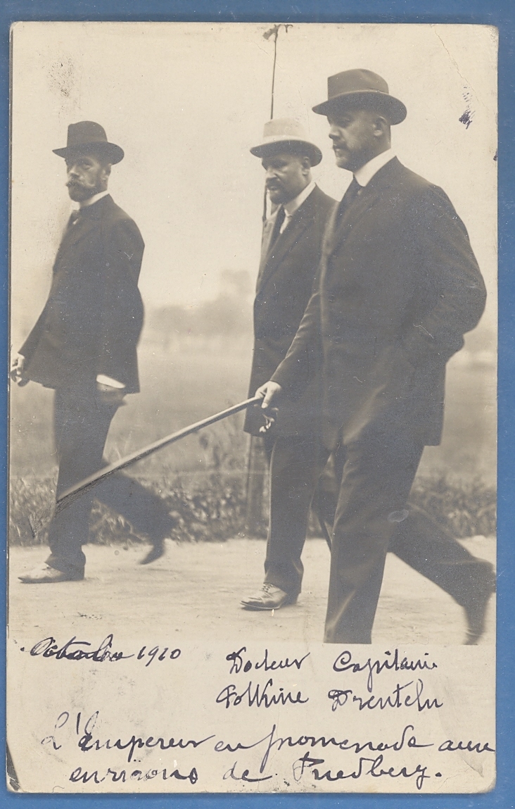 RUSSIA EMPEROR NICHOLAS II  ACCOMPANIED BY TWO PEOPLE VINTAGE PHOTO PC RARE 3213