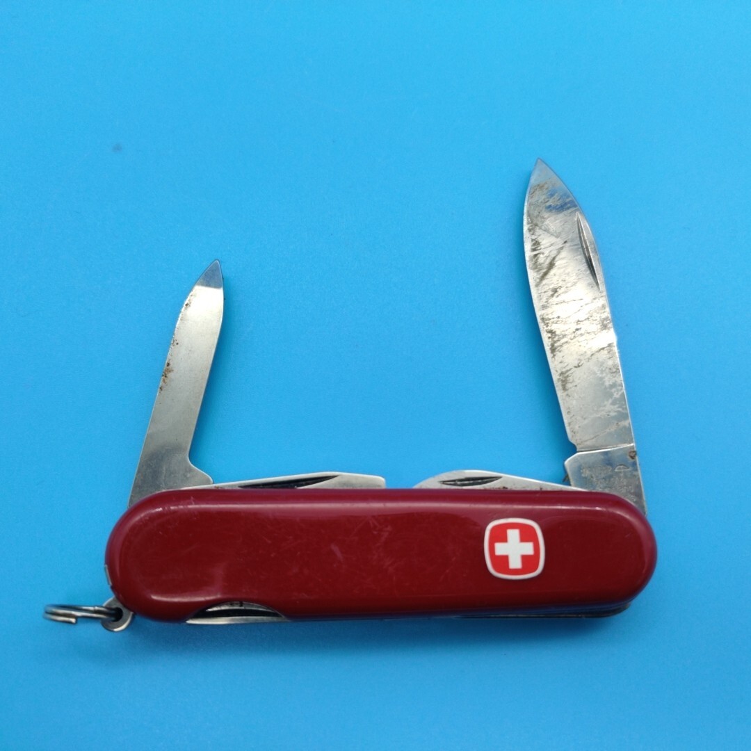 Wenger Delemont Vintage Red Retired Swiss Army Knife Apprentice EDC a Wenger Delemont Vintage Red Retired Swiss Army Knife Apprentice EDC a