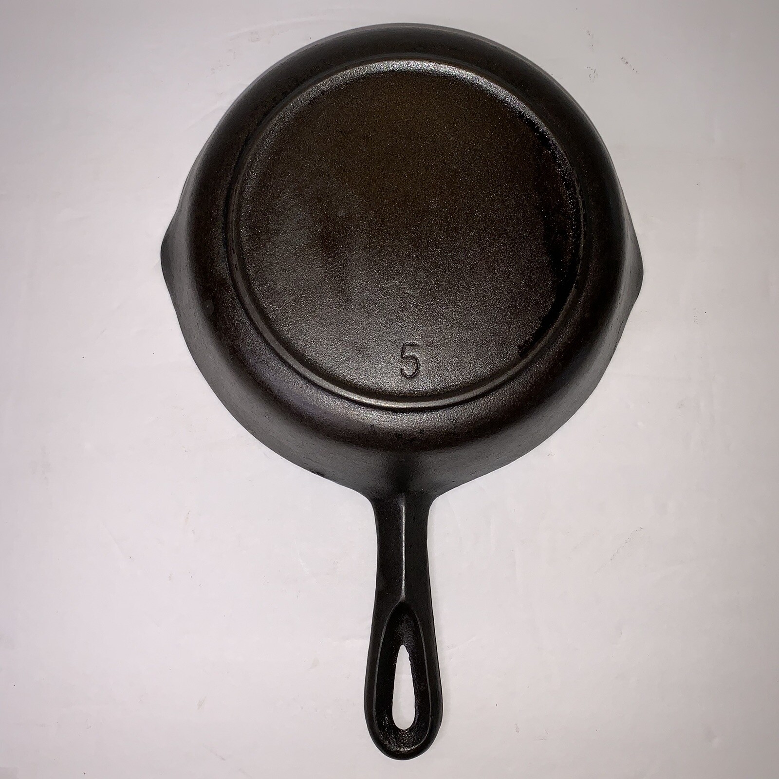Vintage Cast Iron No 5 Skillet Has A Bit Of Pitting Tiny Wobble Ci76 Vintage Cast Iron No 5 Skillet Has A Bit Of Pitting Tiny Wobble Ci76
