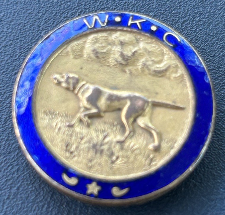 Vintage Westminster Kennel Club WKC Logo Enamel Dog Collar Badge Medal 3/4”