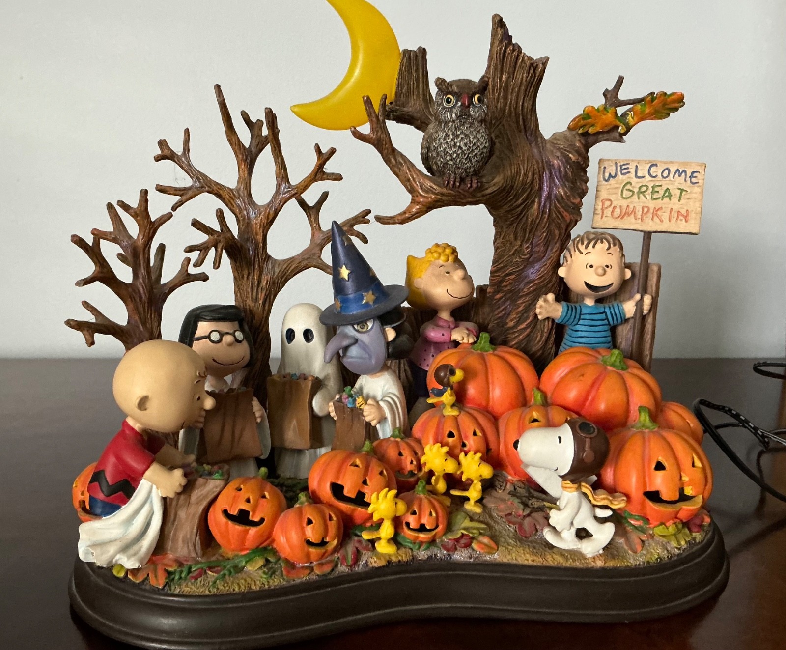 Peanuts The Danbury Mint ‘Welcome, Great Pumpkin’ Lighted Sculpture Halloween
