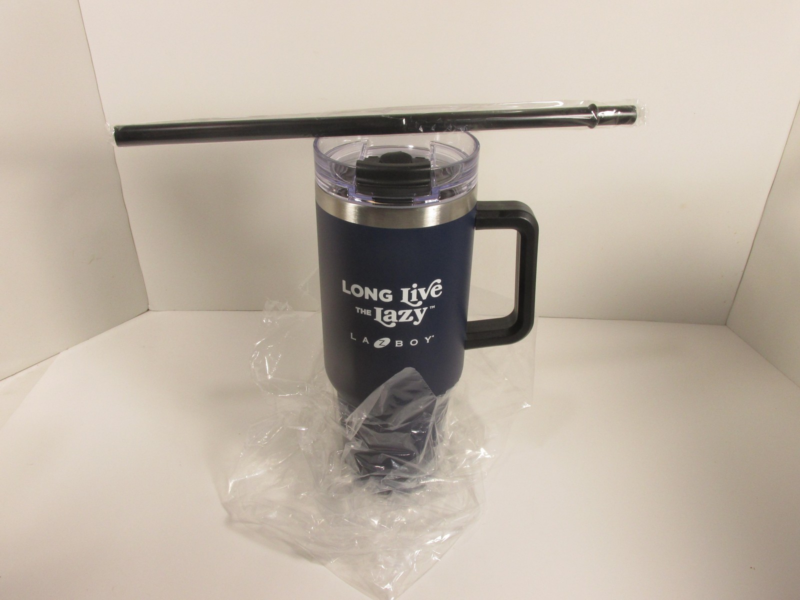 La-Z-Boy Long Live The Lazy Insulated Mug Tumbler Cup With Straw Navy Blue NEW