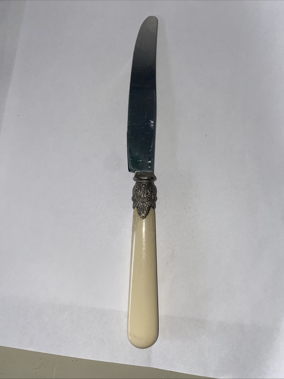 Vtg Inox Italy Napoleon Dinner Knives Beige Handle 9\