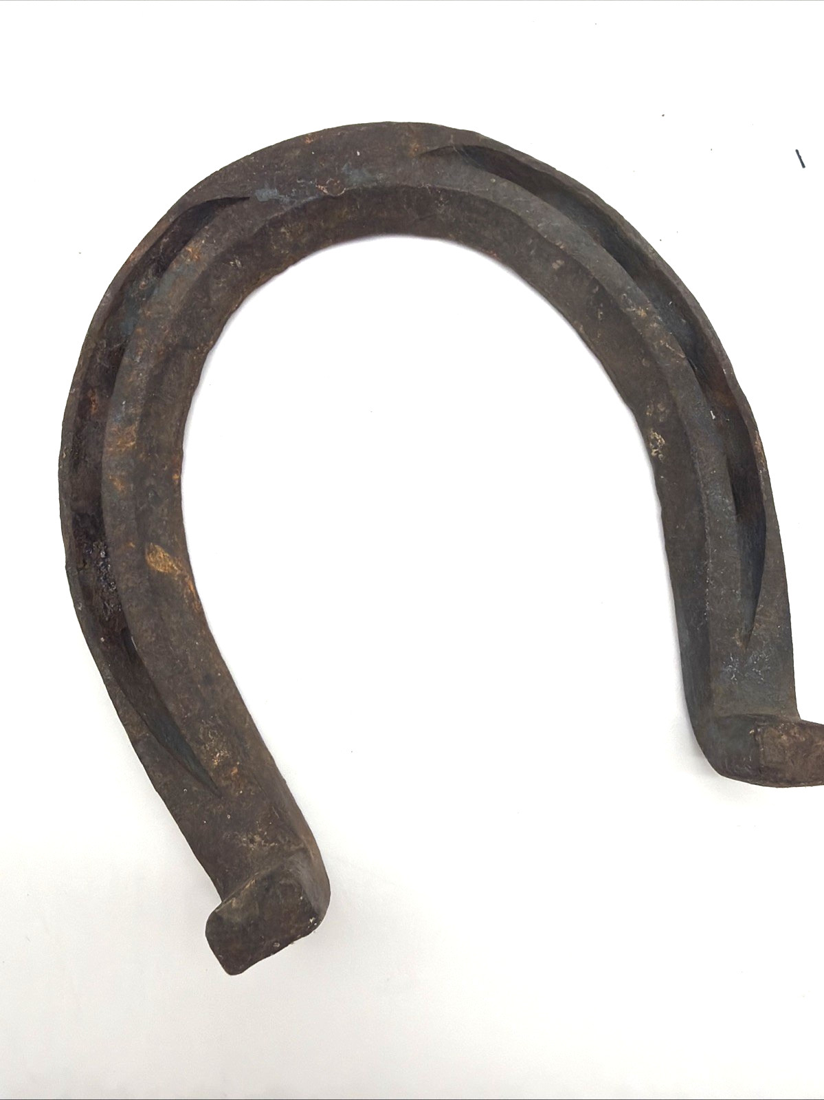 VINTAGE HORSE SHOE