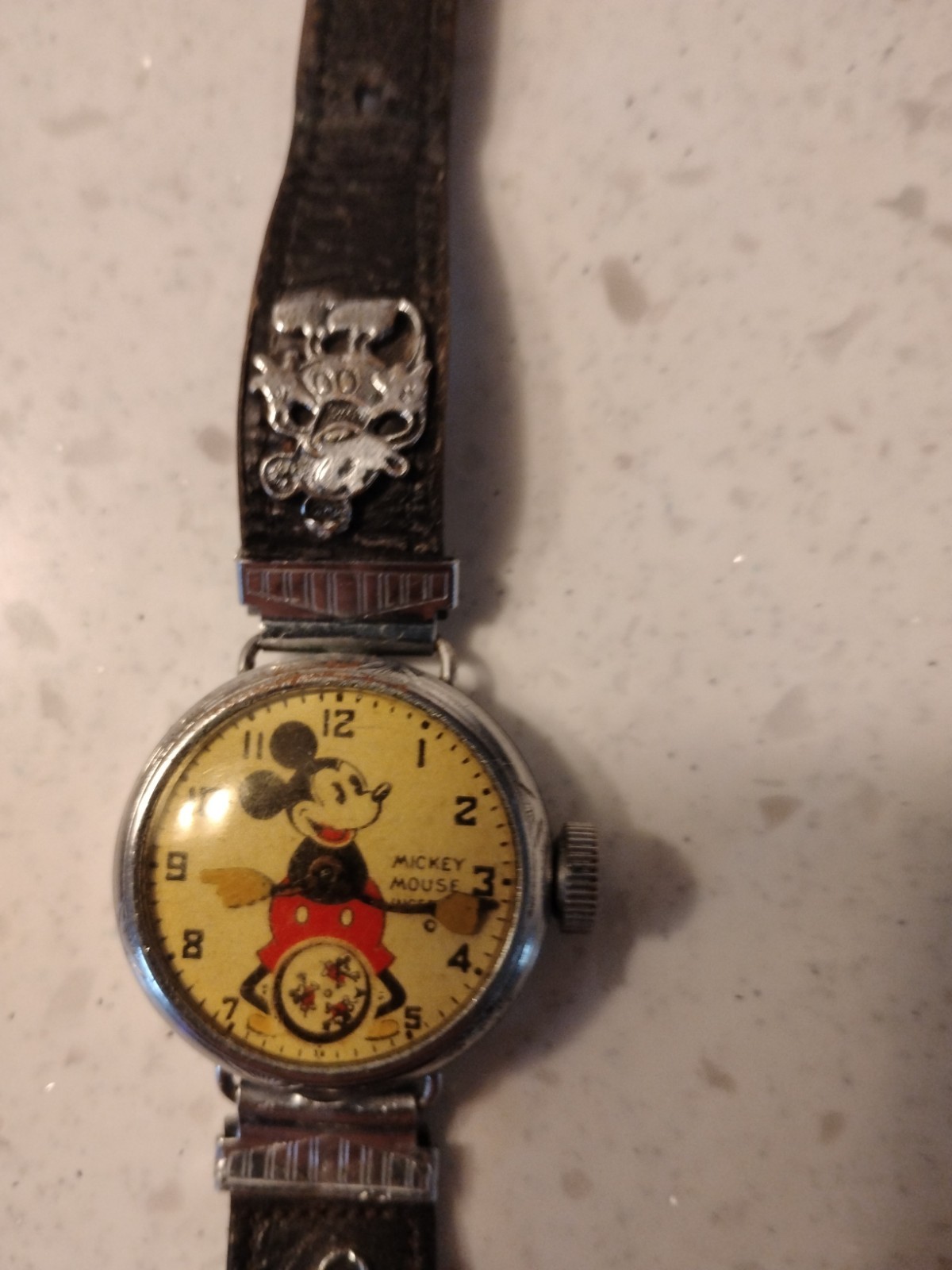 VERY RARE mickey Mouse ingersoll Watch    1930  very rare band disney very rare