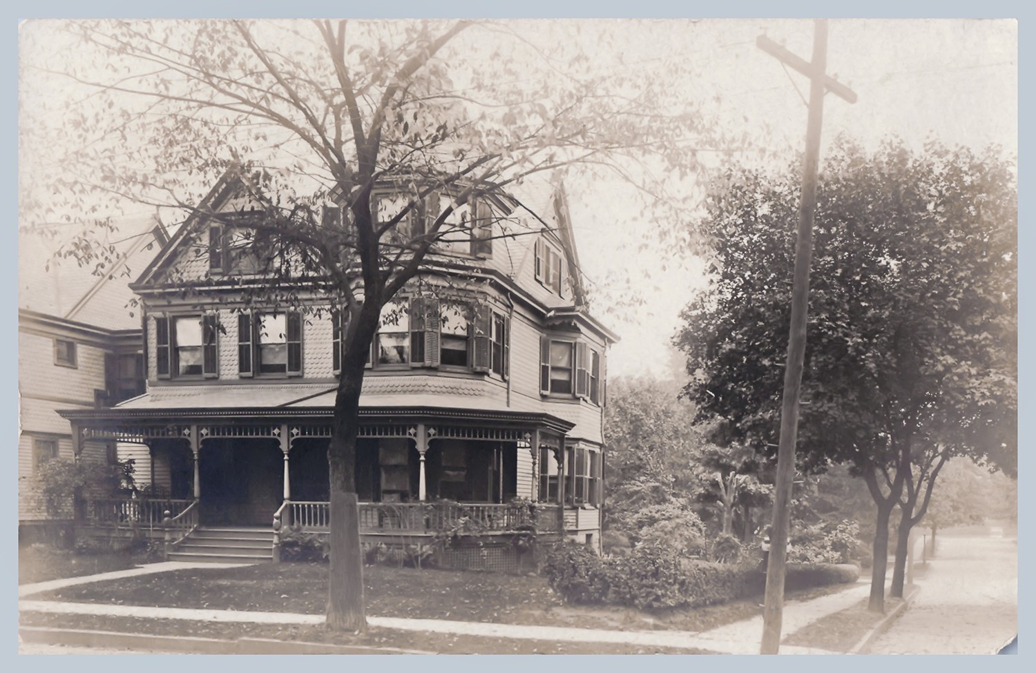 c1910 RPPC Victorian House Wraparound Porch Architecture Photo Postcard -214