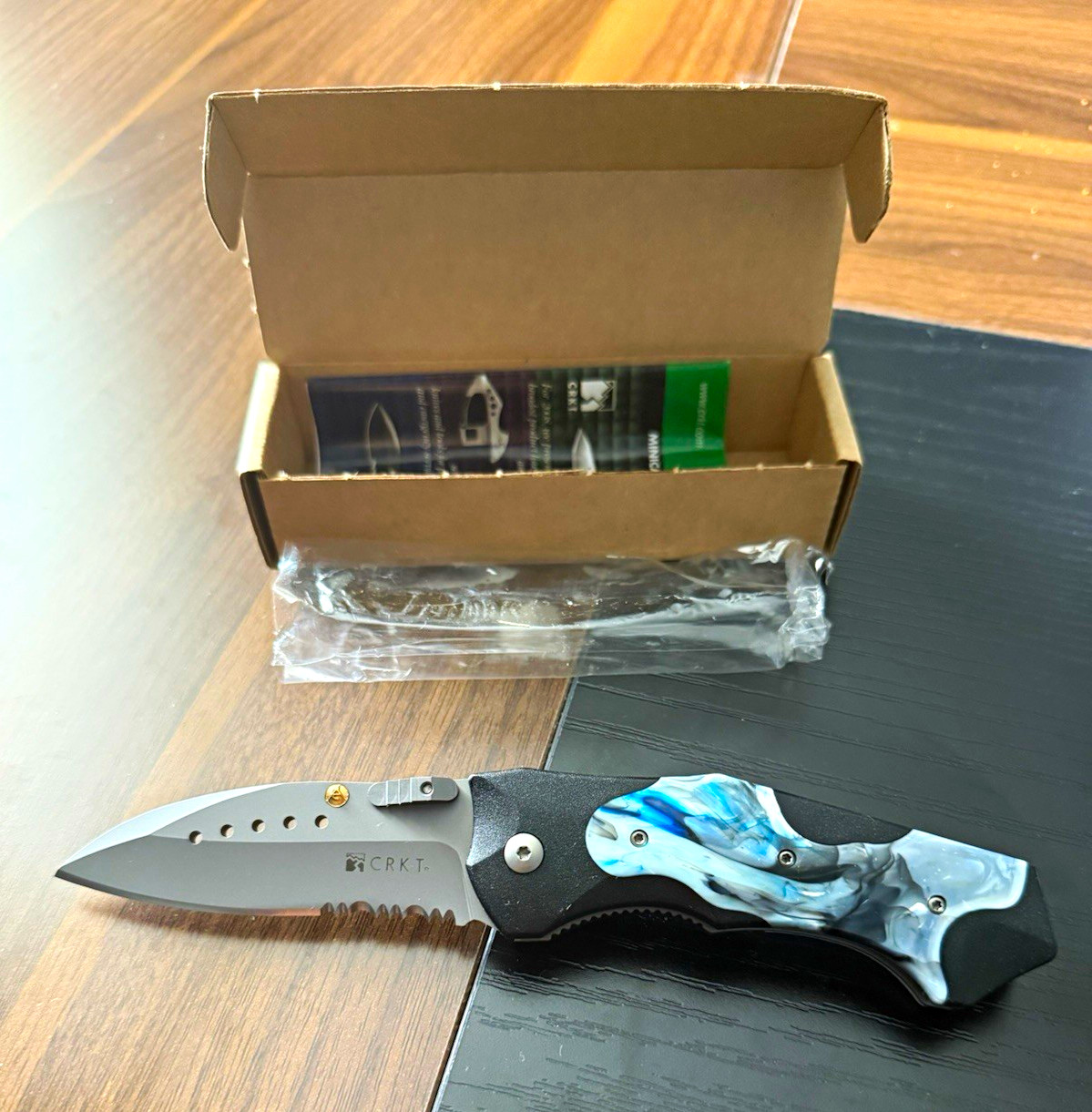 RARE NOS | CRKT 1141 Elishewitz Scarab Combo Edge w/ Box NEVER USED Discontinued RARE NOS | CRKT 1141 Elishewitz Scarab Combo Edge w/ Box NEVER USED Discontinued