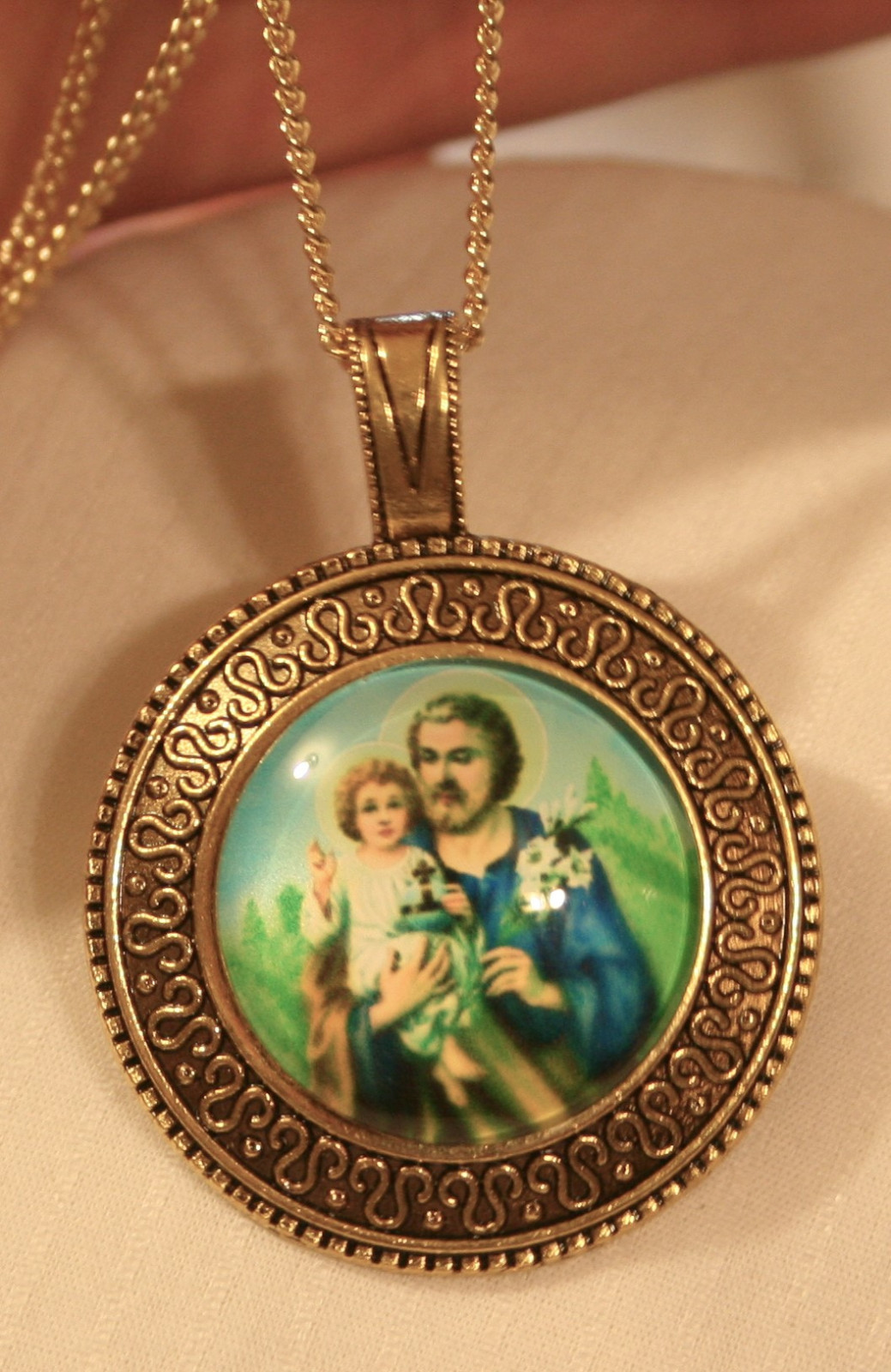 Sloped Swirl Rim Rnd Metal Beaded St. Joseph & Jesus Goldtone Pendant Necklace