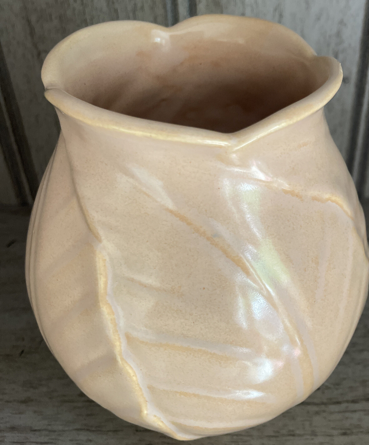Vintage Weller Pottery A-4 Leaf Vase Taupe Peach A4