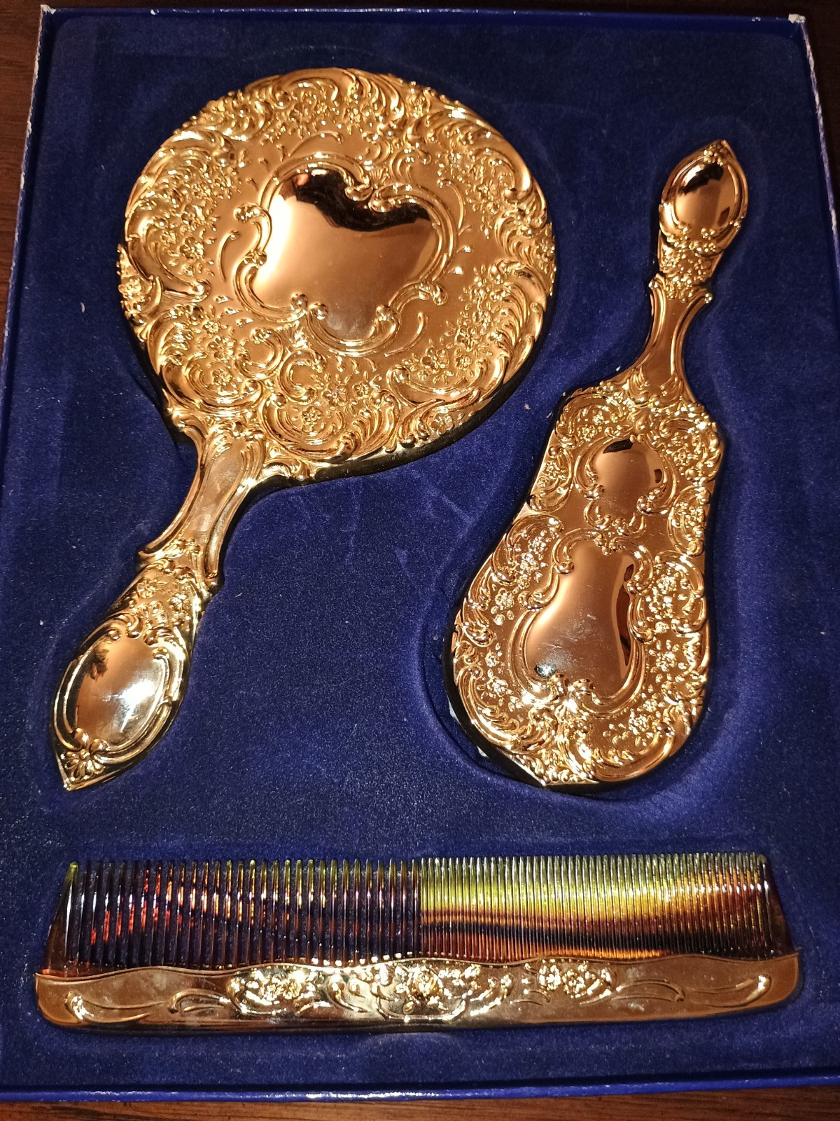 Vintage Ornate Gold Tone 3 Piece Vanity Set Hand Mirror Brush Comb NEW
