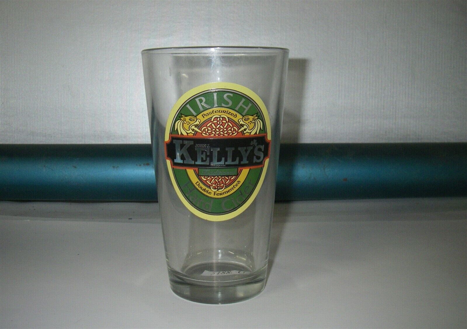 JOHN J KELLYS IRISH HARD CIDER CLEAR DRINKING GLASS G5188 JOHN J KELLYS IRISH HARD CIDER CLEAR DRINKING GLASS G5188