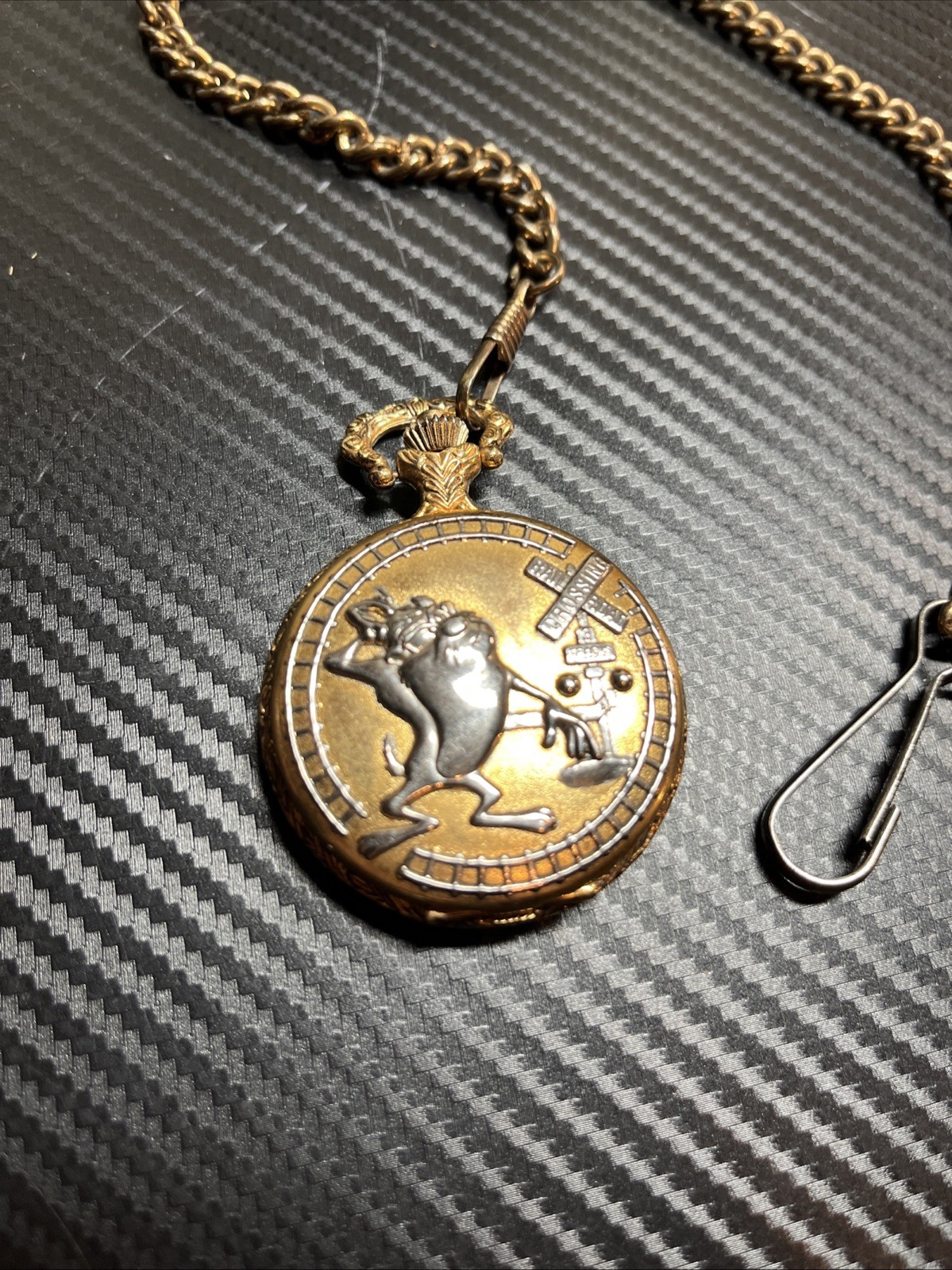 Vtg 1994 Looney Tunes Armitron Taz Tasmanian Devil ACME Railroad Pocket Watch