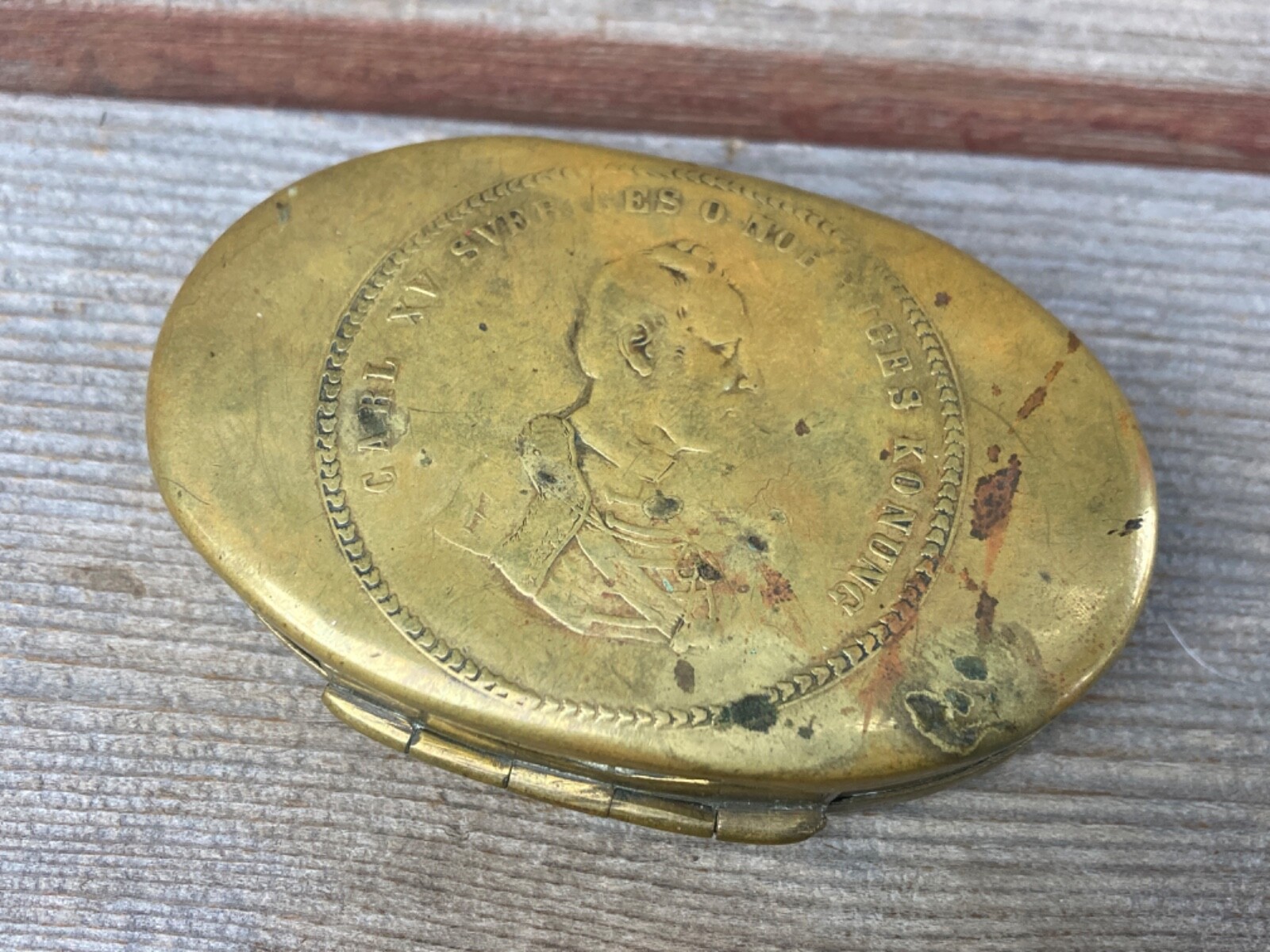 RARE ANTIQUE BRASS KING CARL XV OF SWEDEN BRASS SHAVING KIT BOX SKULTUNA BRUK RARE ANTIQUE BRASS KING CARL XV OF SWEDEN BRASS SHAVING KIT BOX SKULTUNA BRUK