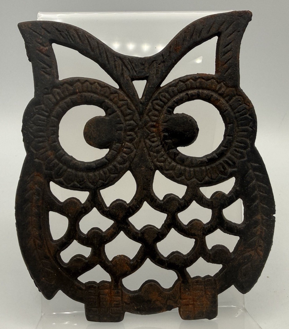 Vintage Rustic Owl Trivet Cast Iron Metal Kitchen Coaster Pot Rest 