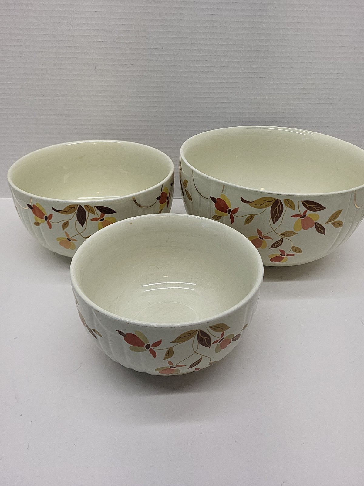 Vtg Hall’s Superior Autumn Leaf set of 3 Mixing Bowls From 1940s