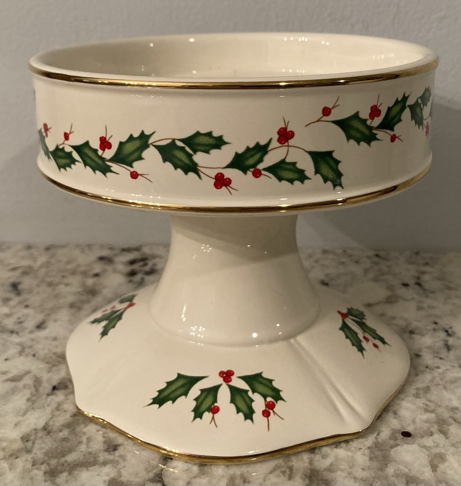 Lenox Holiday Pillar Candle Holder Holly Berry Gold Trim 5”x4” White