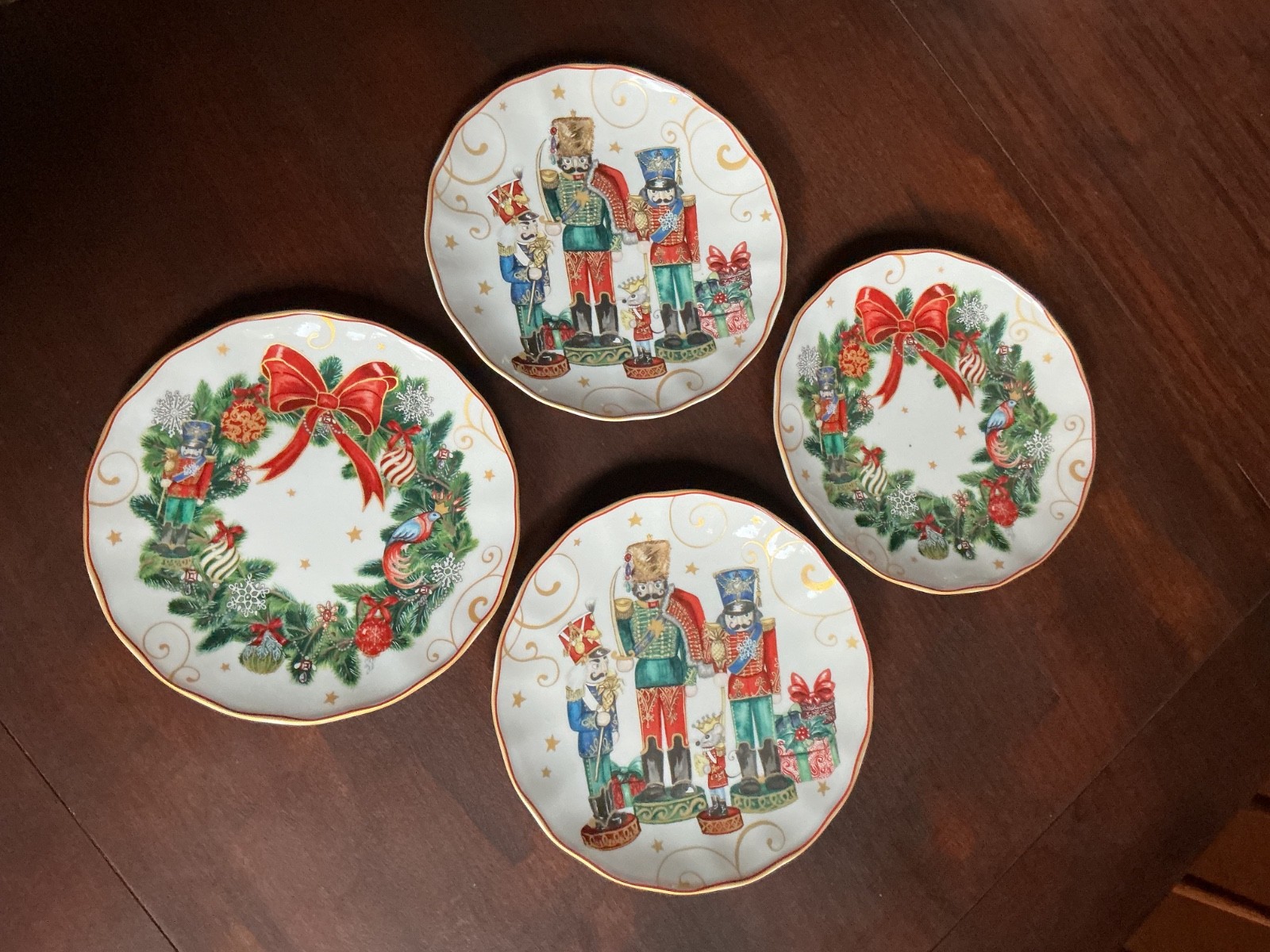 William Sonoma T’was The Night Before Christmas Wreath Nutcracker Salad Set William Sonoma T’was The Night Before Christmas Wreath Nutcracker Salad Set