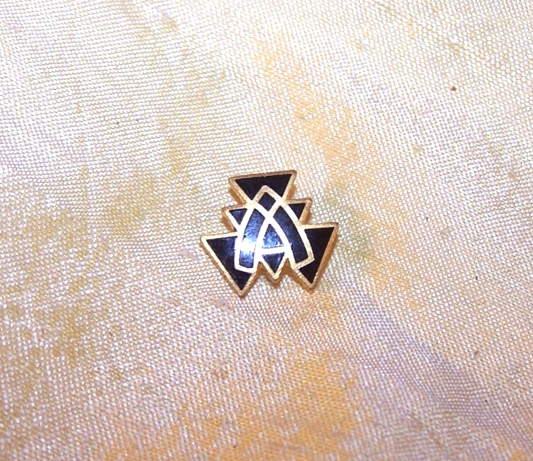 VINTAGE Lambda Chi Alpha fraternity pledge pin / button - OLD