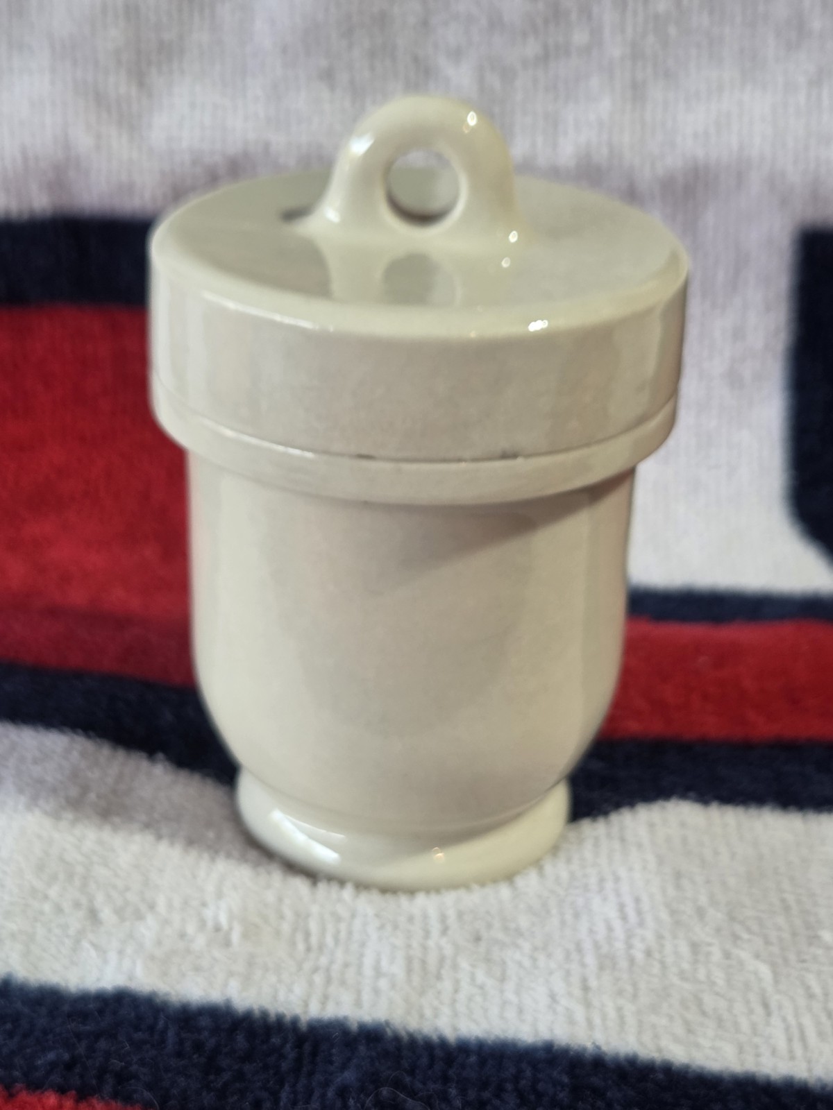 (1920's-30's) vintage Ceramic Egg Coddler made in England