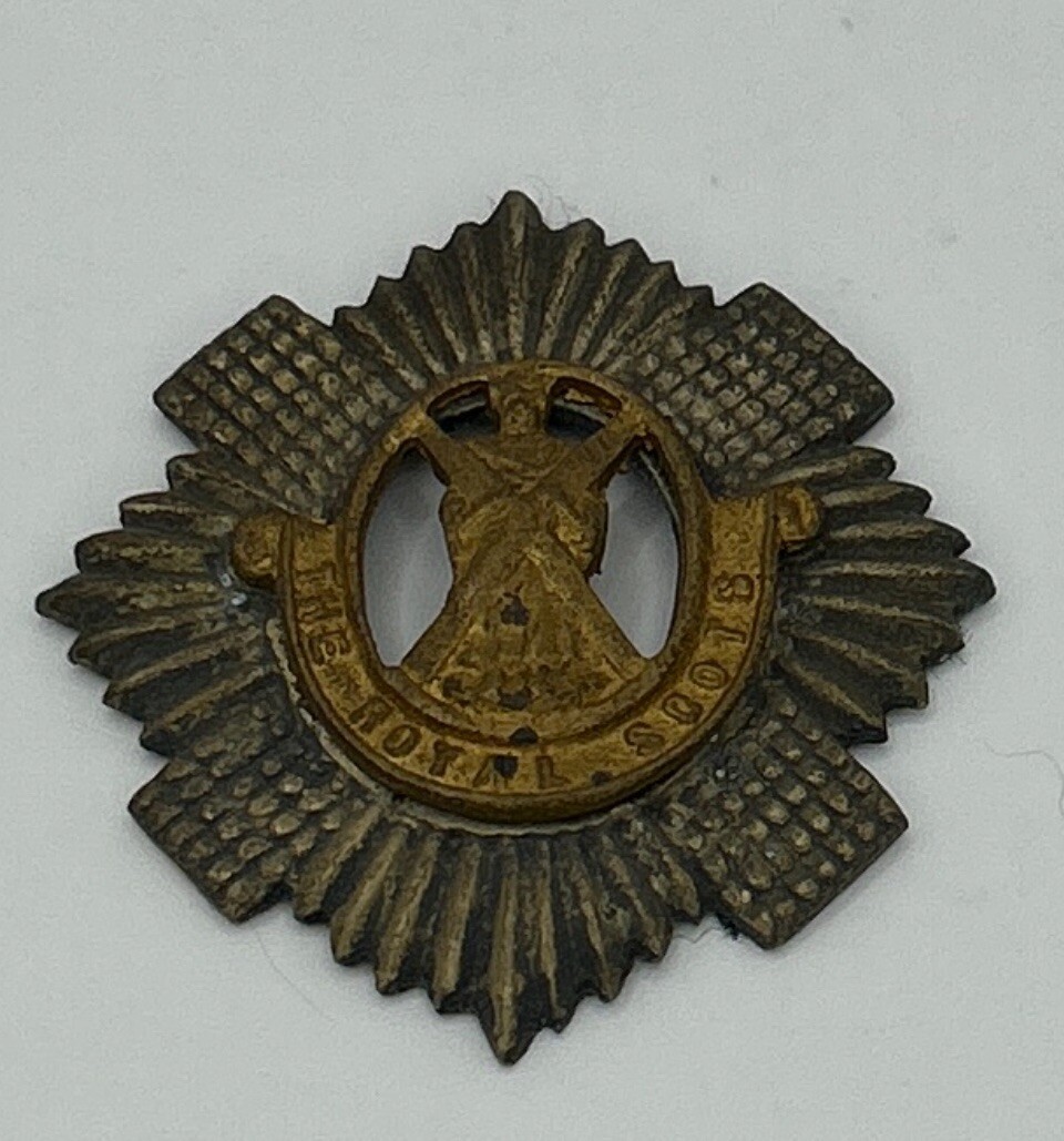 BRITISH MILITARY CAP BADGES, The Royal Scots, Bi-Metal 1902-1959 BRITISH MILITARY CAP BADGES, The Royal Scots, Bi-Metal 1902-1959