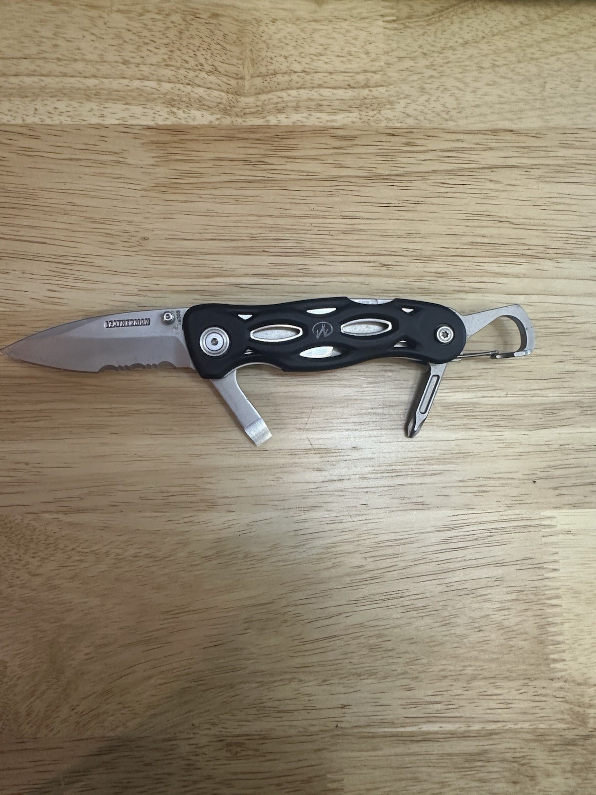 Retired Leatherman e303 Multi Tool Pocket Knife Combo Blade Screwdrivers