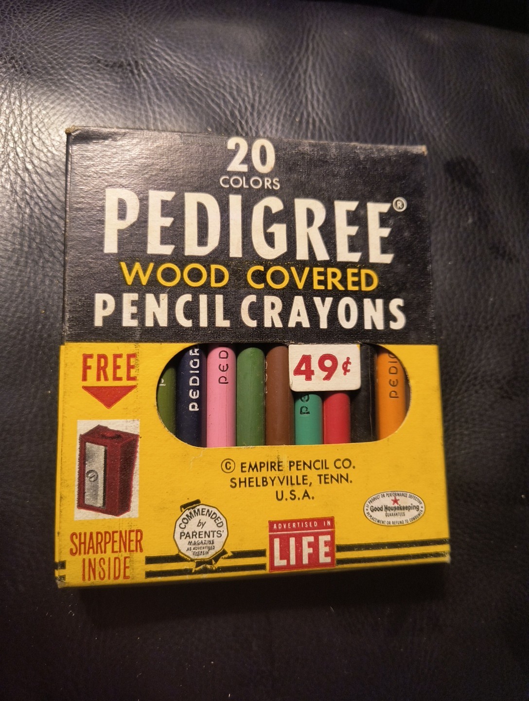 Pedigree Wood Covered Pencil Crayons Vintage 20 Colors And Sharpener NOS
