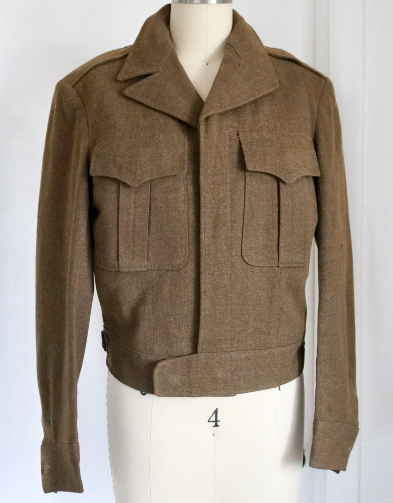 Vintage Mens 34R WWII OD Green Wool Crop USA Military Field Jacket WW2