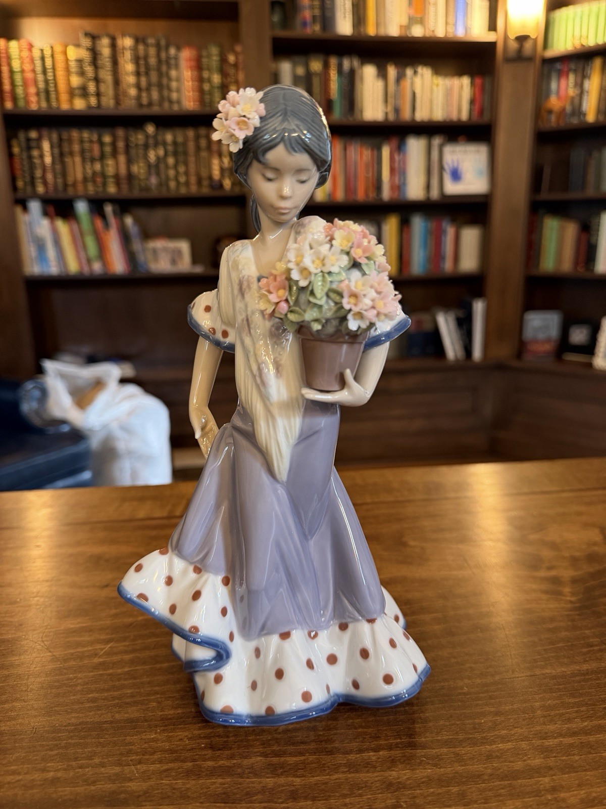 Lladro #5490 Flor Maria Girl w/ Flowers Porcelain Figurine Retired 1987 Spain
