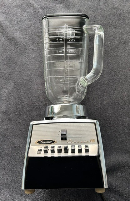 Vintage Osterizer Classic VIII 8 Speed Blender Model 541 Chrome  60’s Works