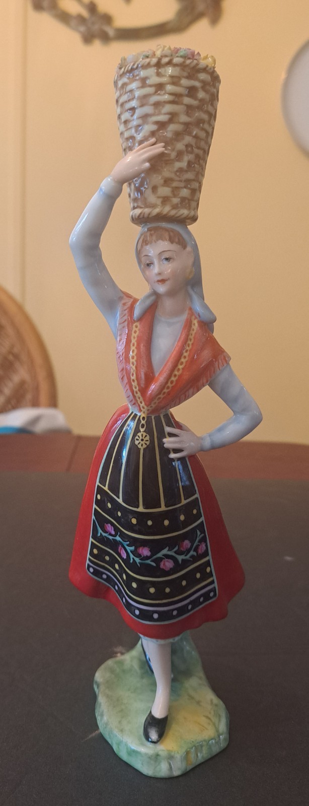 RARE Vista Alegre Portugal Figurine BEIRA BAIXA Regional Collection Vintage