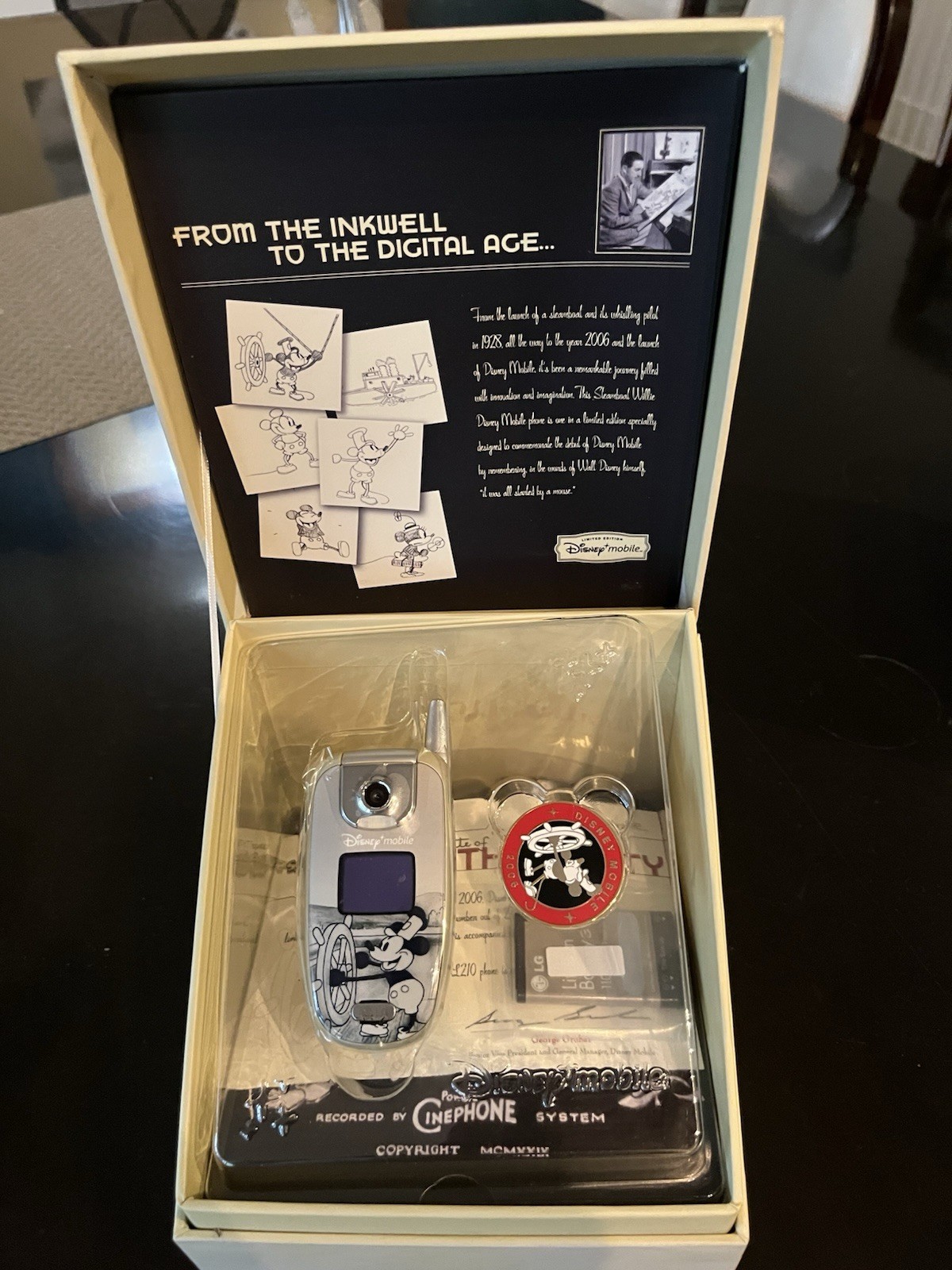 Original UNOPENED UNUSED Disney Mobile Phone 2006
