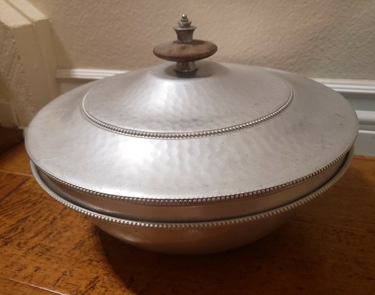 VTG BW Buenilum Hammered Aluminum Large Nut Bowl Fruit Lid Forged 1970s Stamped VTG BW Buenilum Hammered Aluminum Large Nut Bowl Fruit Lid Forged 1970s Stamped