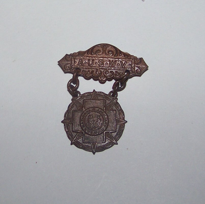 ANTIQUE SPANISH AMERICAN WAR AUXILIARY MEDAL BADGE AUSWV WHITEHEAD HOAG ANTIQUE SPANISH AMERICAN WAR AUXILIARY MEDAL BADGE AUSWV WHITEHEAD HOAG