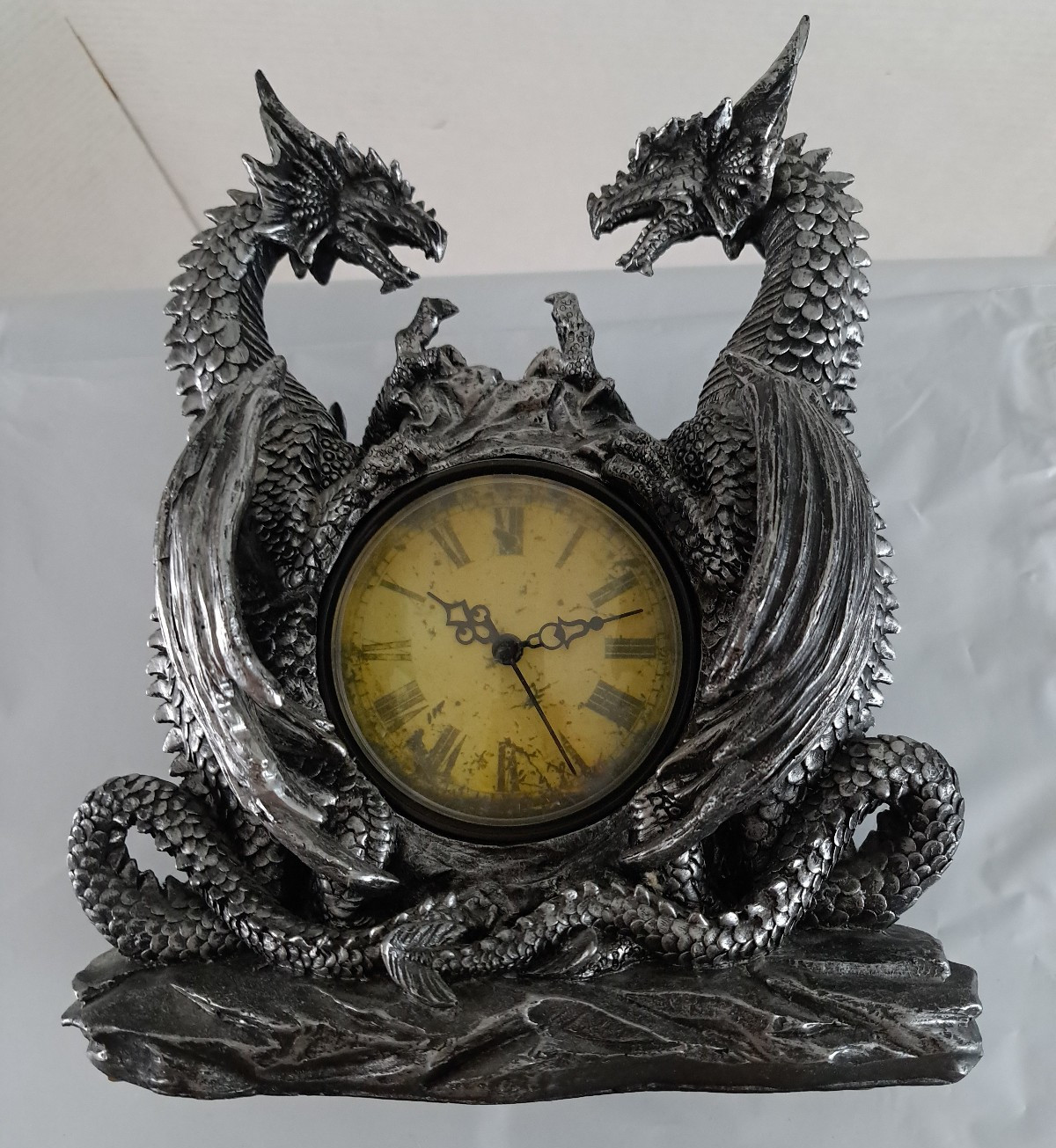 Vintage 2 Mythical Matallic Silver Dragons Battery Operated Desk Clock 2007 DWK
