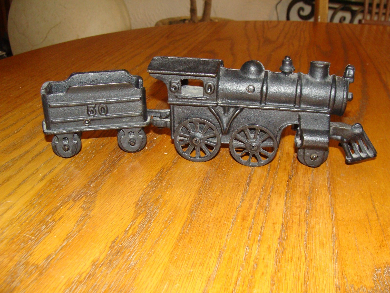VINTAGE CAST IRON TRAIN ENGINE & CAR