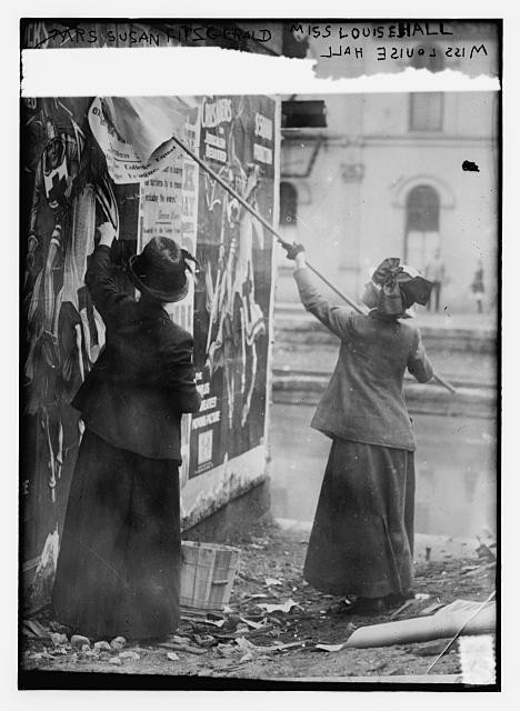 Mrs. Susan Fitsgerald and R-Miss Louise Hall c1900 Large Old Photo