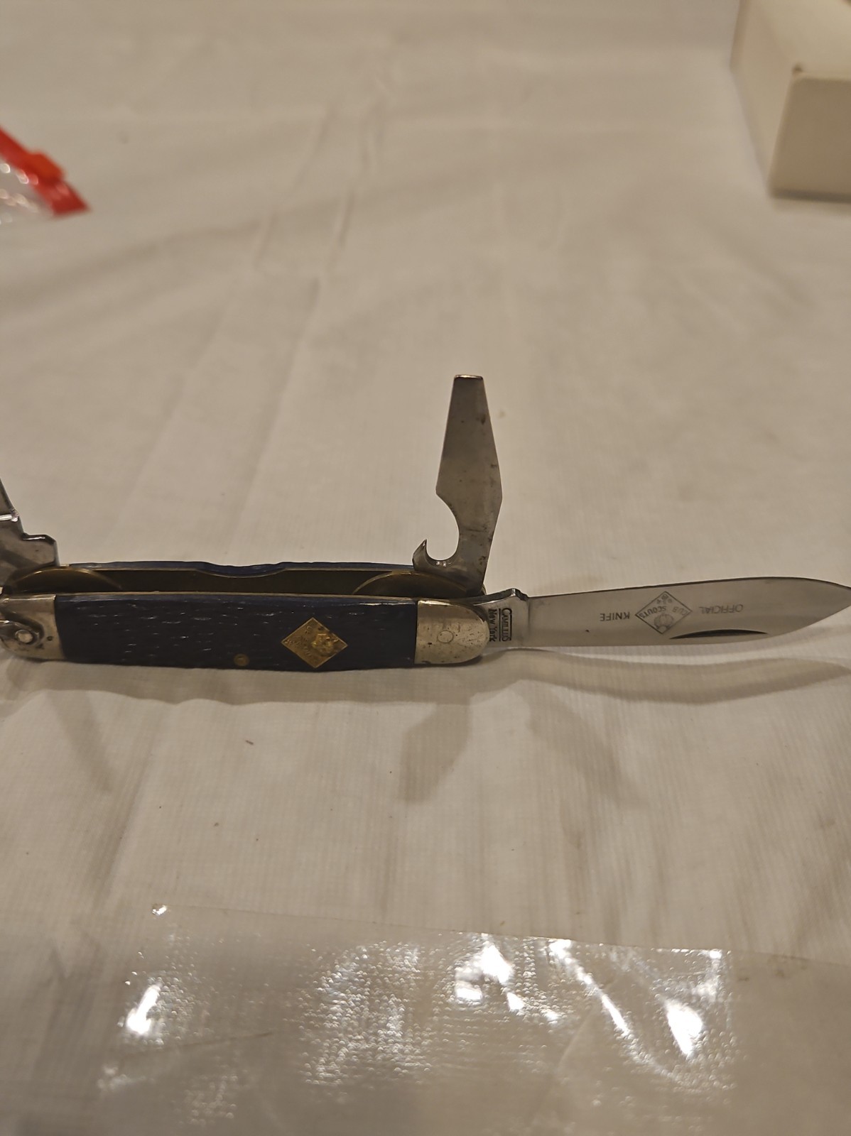 Vintage Camillus Cub Scouts BSA Blue Handle 3 Blade Pocket Knife USA 