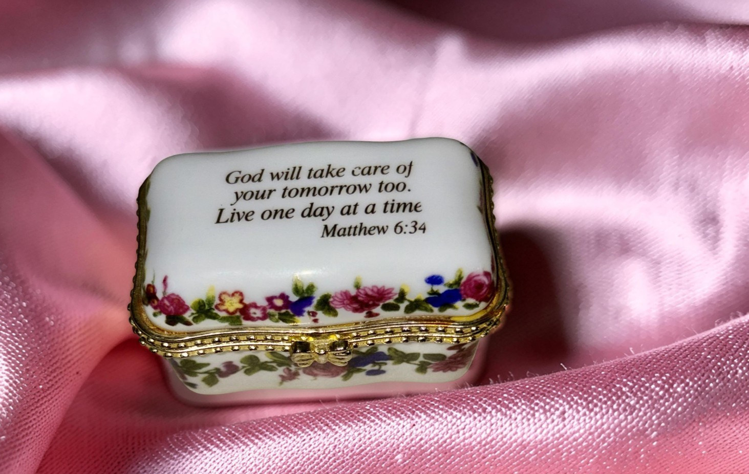 Imperial Porcelain Hinged Trinket Box Matthew 6:34 Bible Verse Floral Roses 2.5