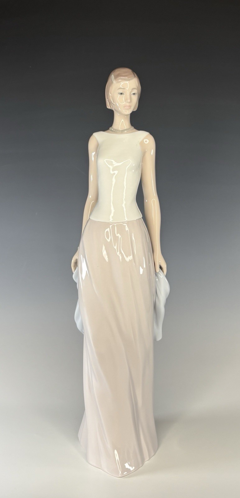 Lladro Figurine 6655 Cocktail Party Woman In Evening Gown 16” Tall