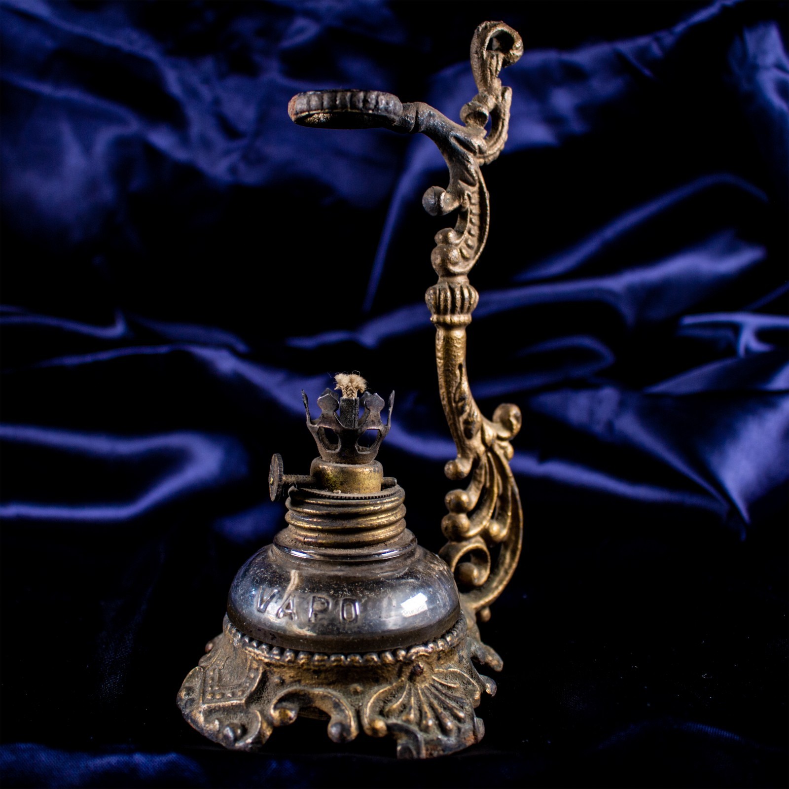 ANTIQUE 1800\'s Frenc Creole Brass Hand Oil Latern Wick Kerosene Lamp 6\