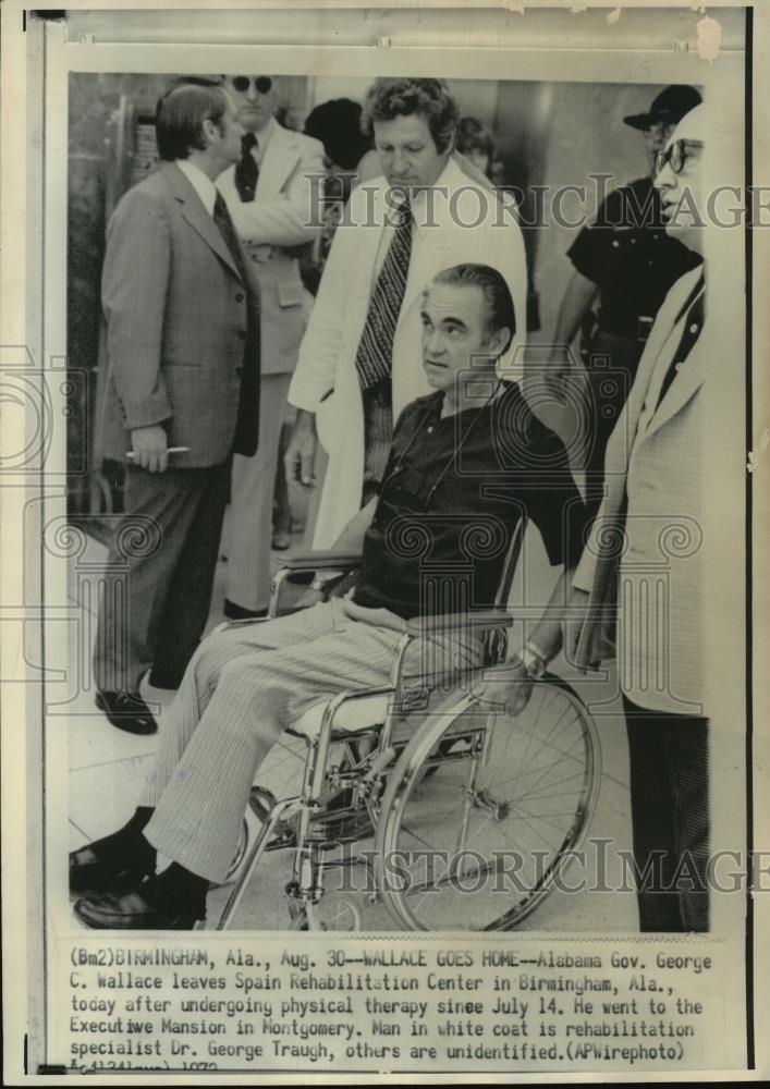 1972 Press Photo Gov. George Wallace and others at Rehab Center, Birmingham, AL