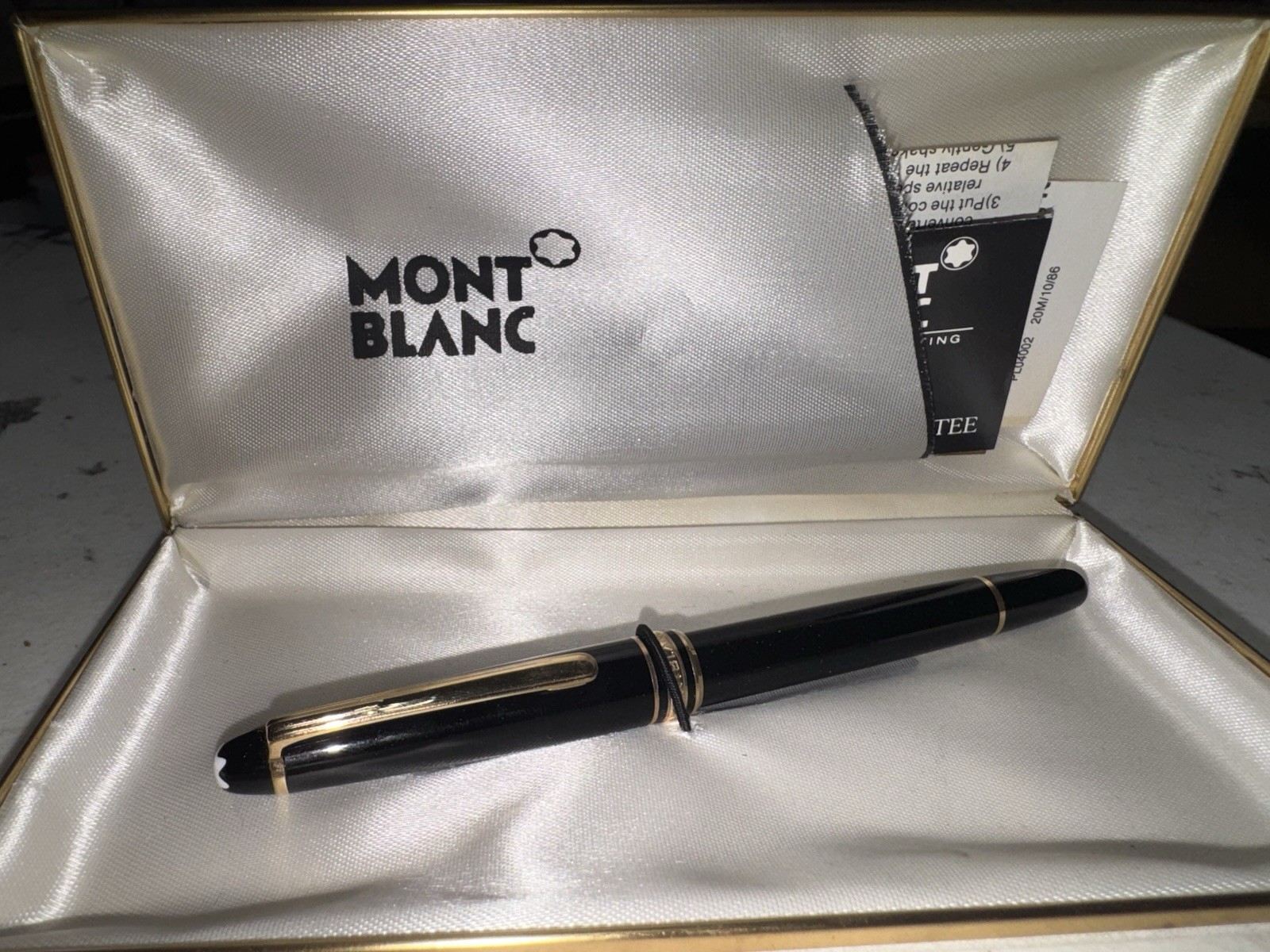 Vtg Montblanc Meistertuck 144 Fountain Pen 14K 4810 Nib 585 - Black & Gold Vtg Montblanc Meistertuck 144 Fountain Pen 14K 4810 Nib 585 - Black & Gold