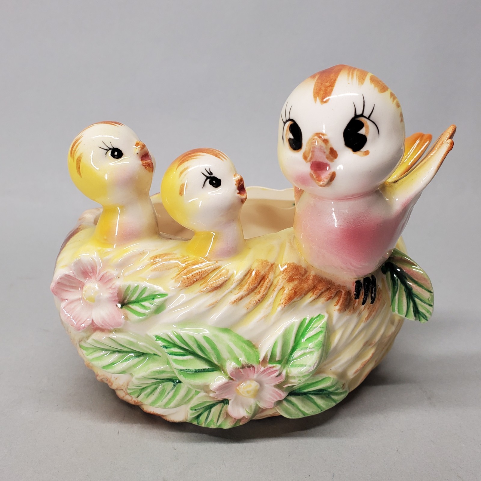 Vintage Bird Family Mom Babies Nest Planter Cute Ceramic MCM Inarco E1678 Japan