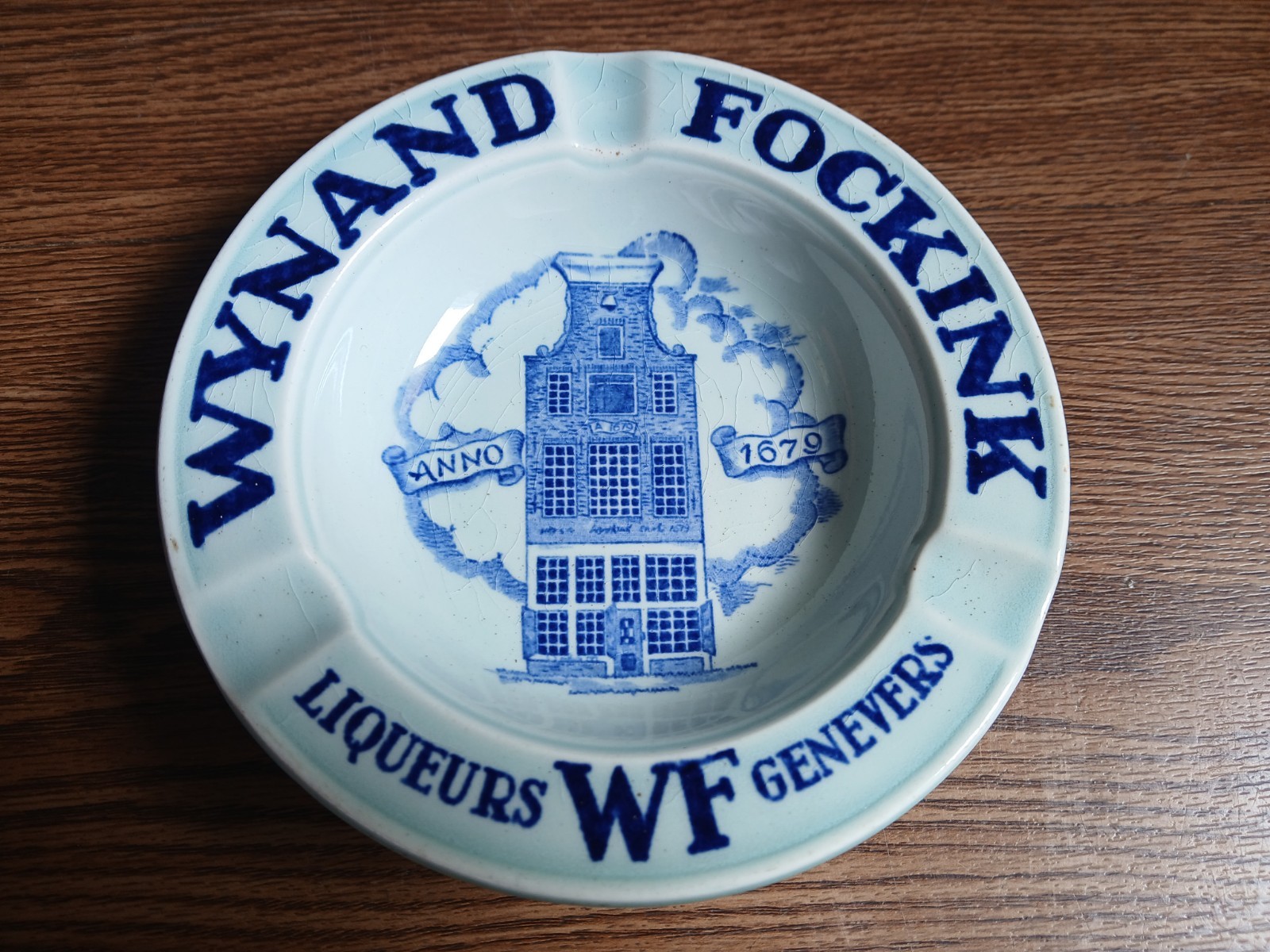 Rare vintage WYNAND FOCKINK LIQUEURS WF GENEVERS advertisng ashtray of 50\'s.