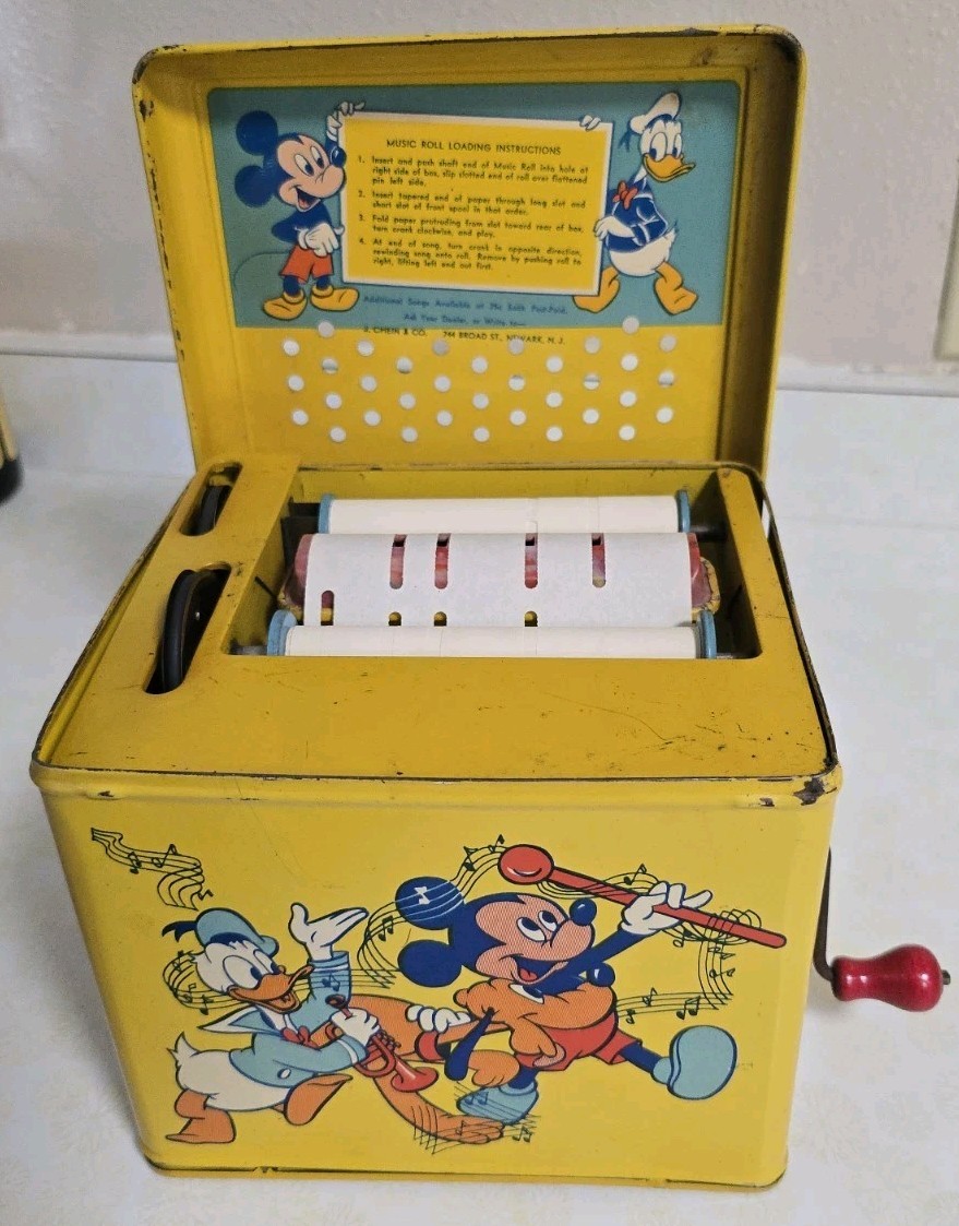 Vintage J. Chein Disneyland Melody Player Tin Litho Music Box Toy – WORKING