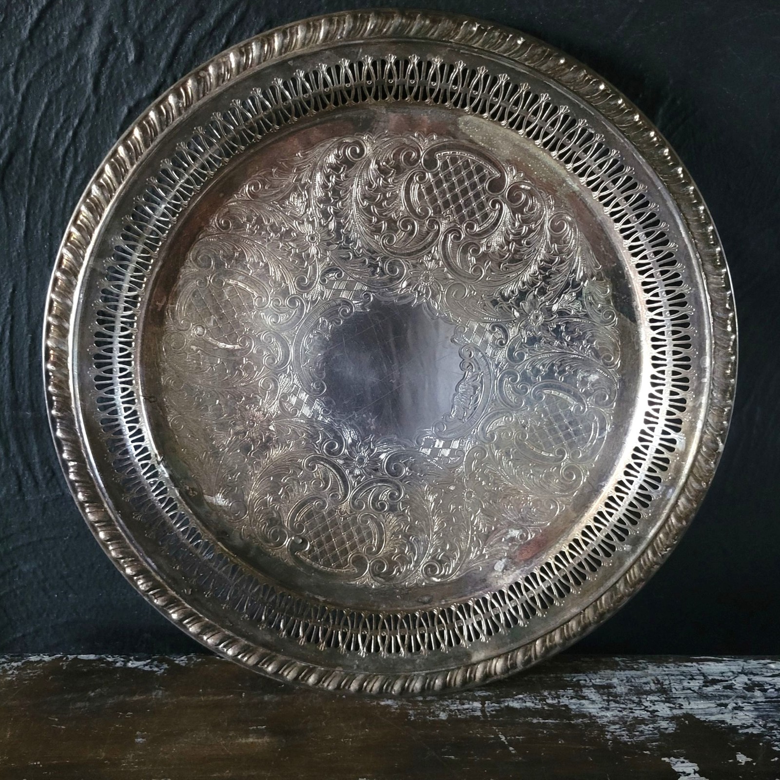 Vtg Leonard Silverplate Round Serving Tray Reticulated Rim and Scrollwork 12.375