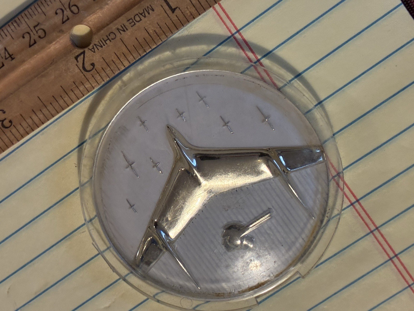 VINTAGE PONTIAC CHIEFTAN STAR CHIEF HORN BUTTON EMBLEM -CENTER EMBLEM ONLY 1950s