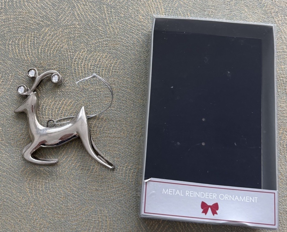 Vintage metal silverplated reindeer ornament Christmas tree decor 4”