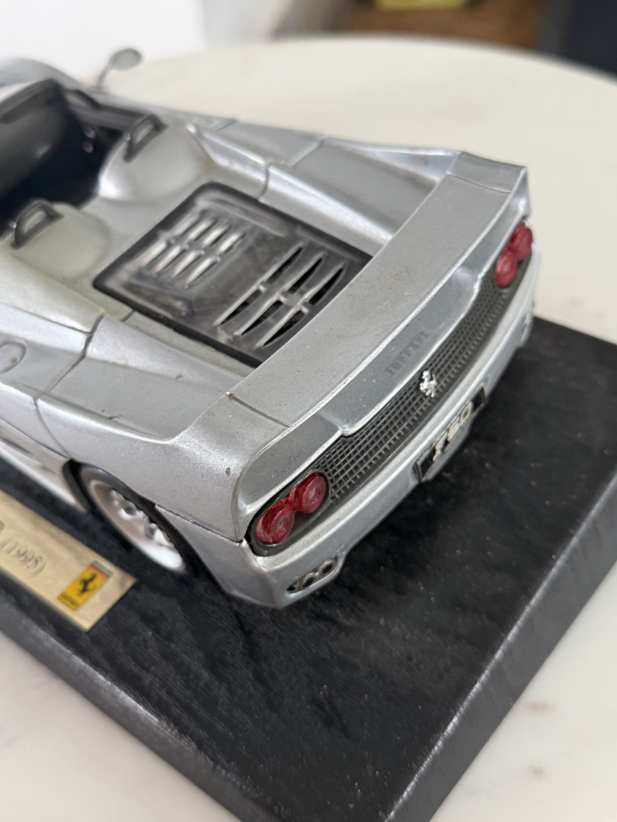 Maisto Ferrari F50 1:18 Scale Silver Diecast