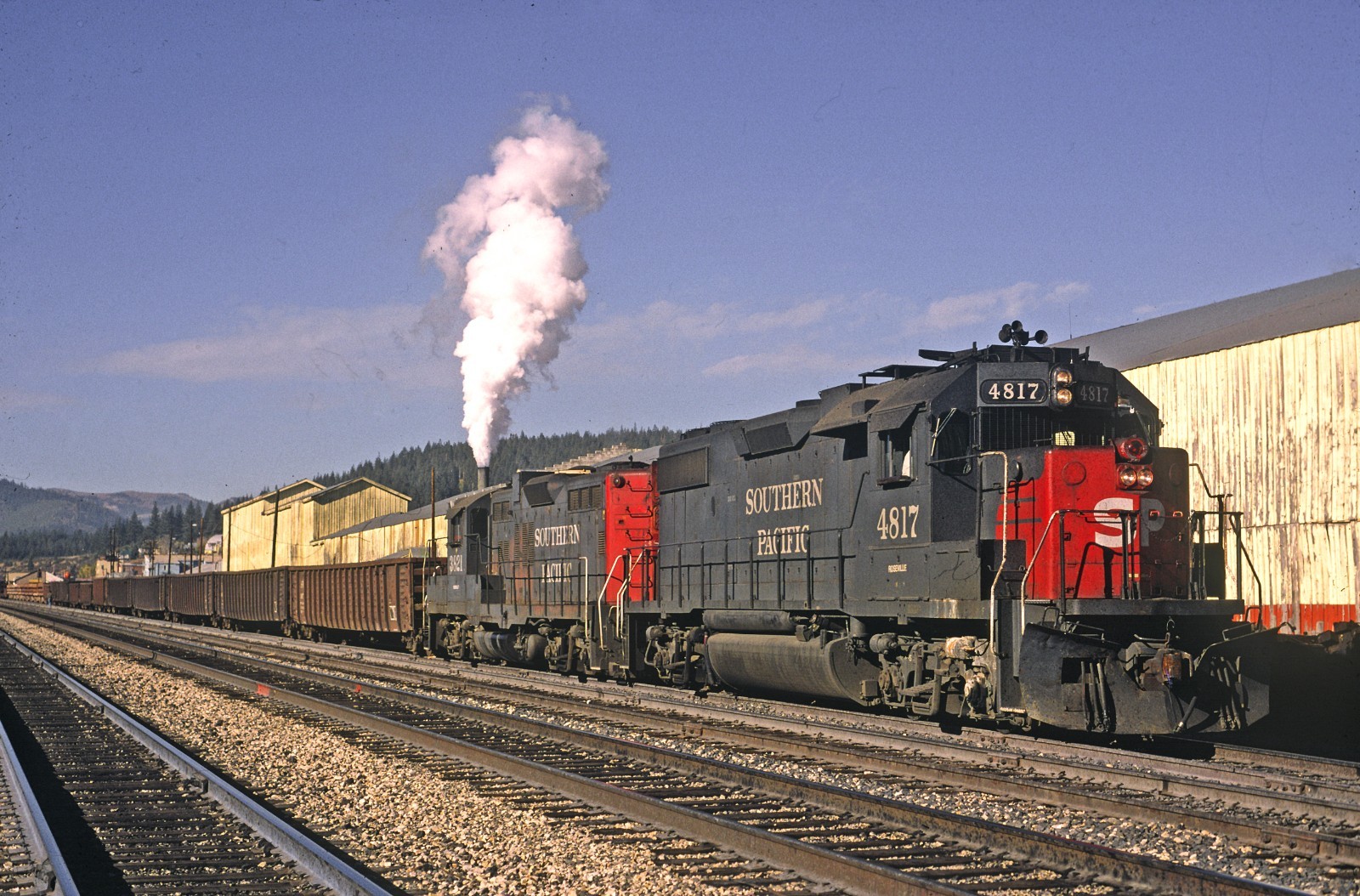 SP 4817 EMD GP38-2 w work train at Truckee, CA November 1988 8.5 x 11 Photo
